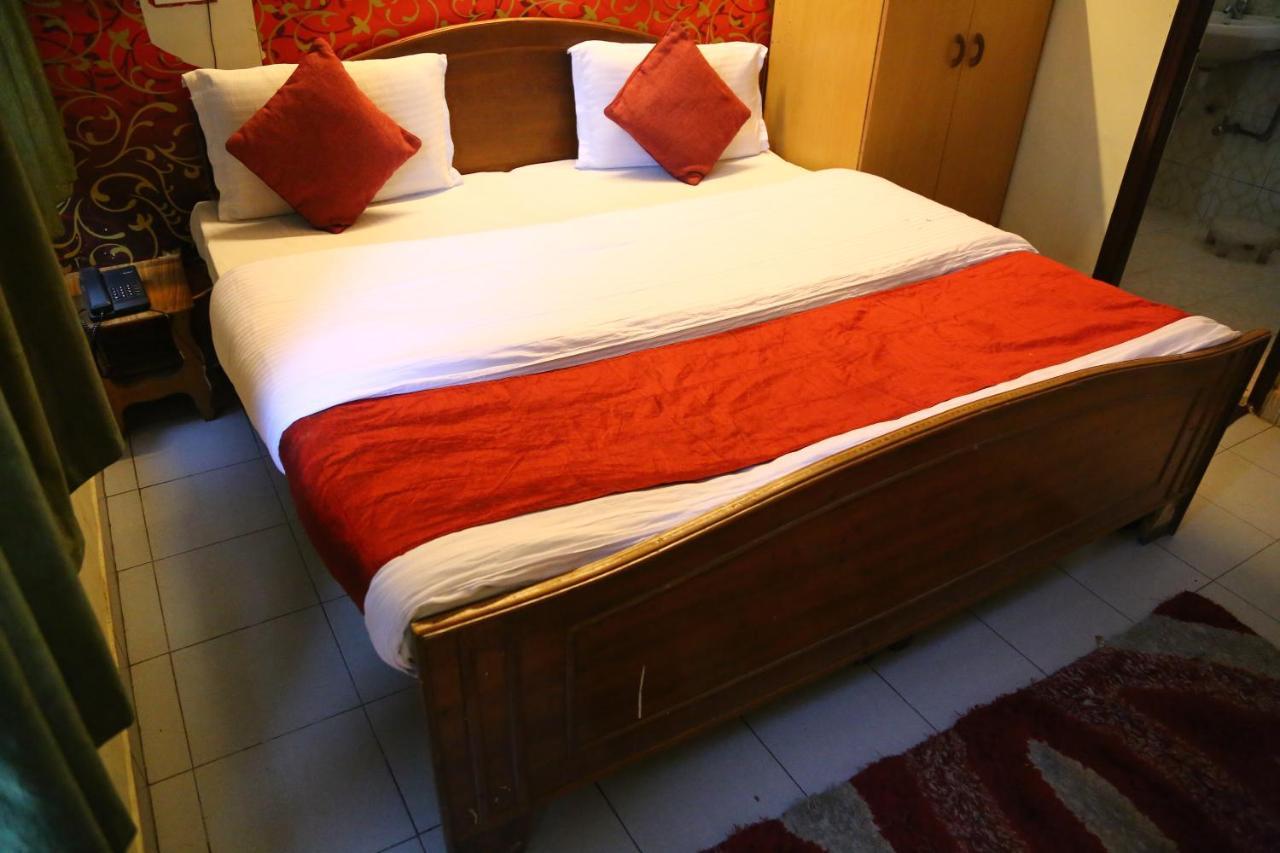 Hotel Diamond Palace Chandigarh Ngoại thất bức ảnh